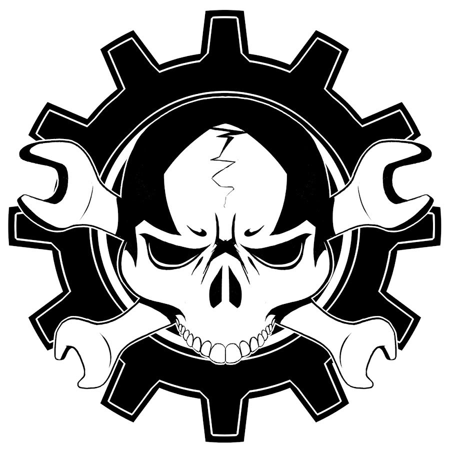 Девочка с гаечным ключом