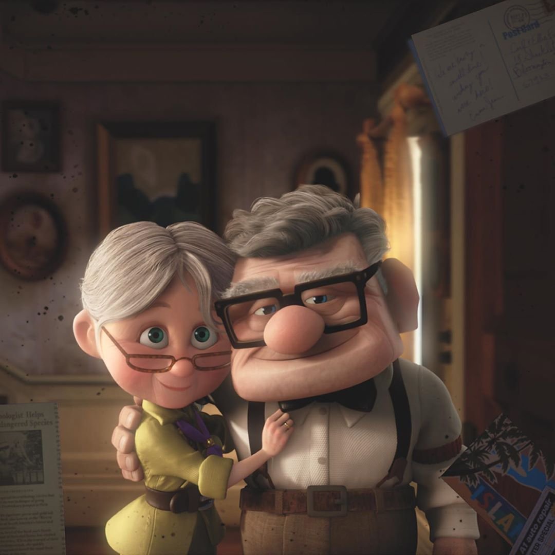 Карл Фредриксен и Элли на белом фоне