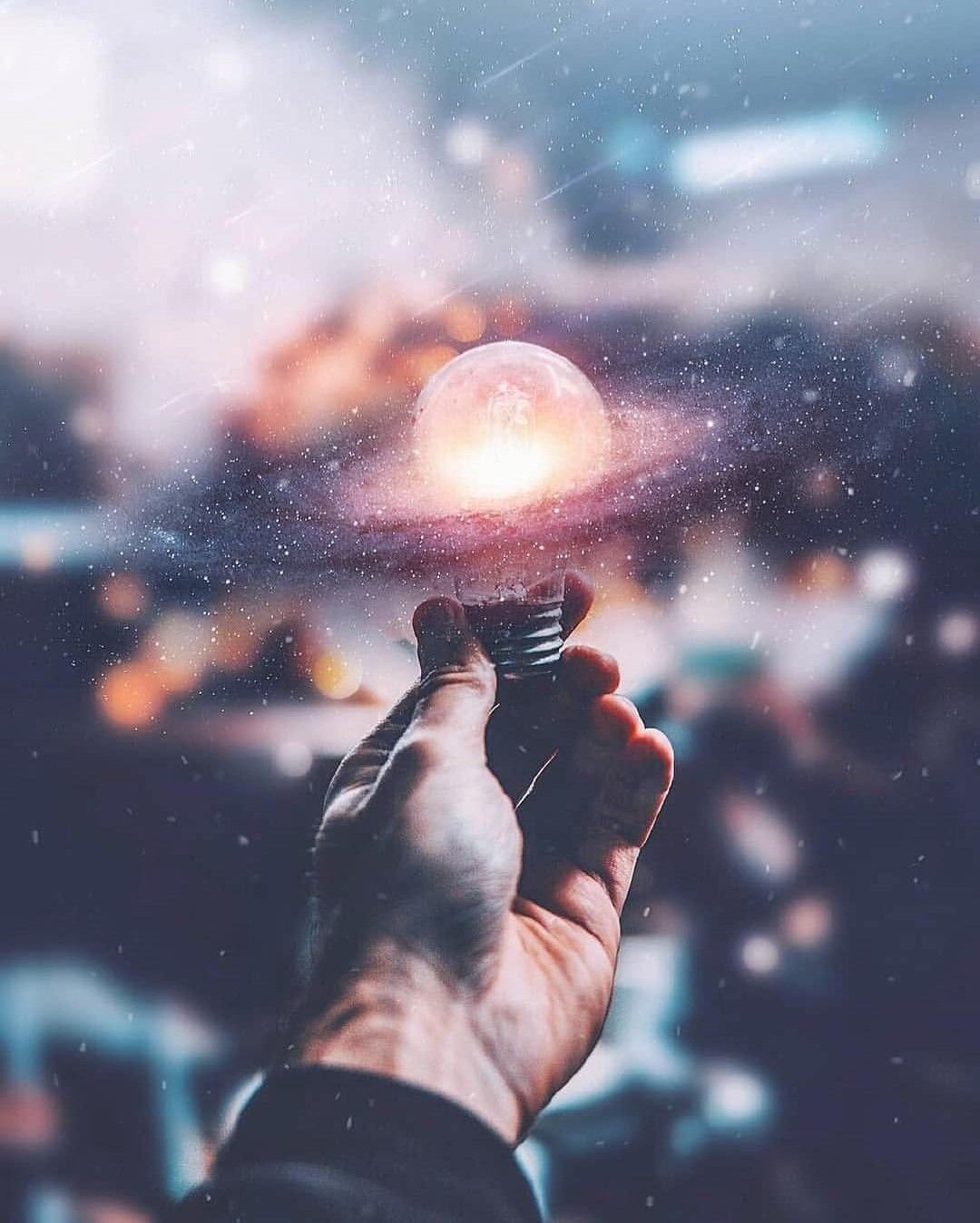 Девушка космос