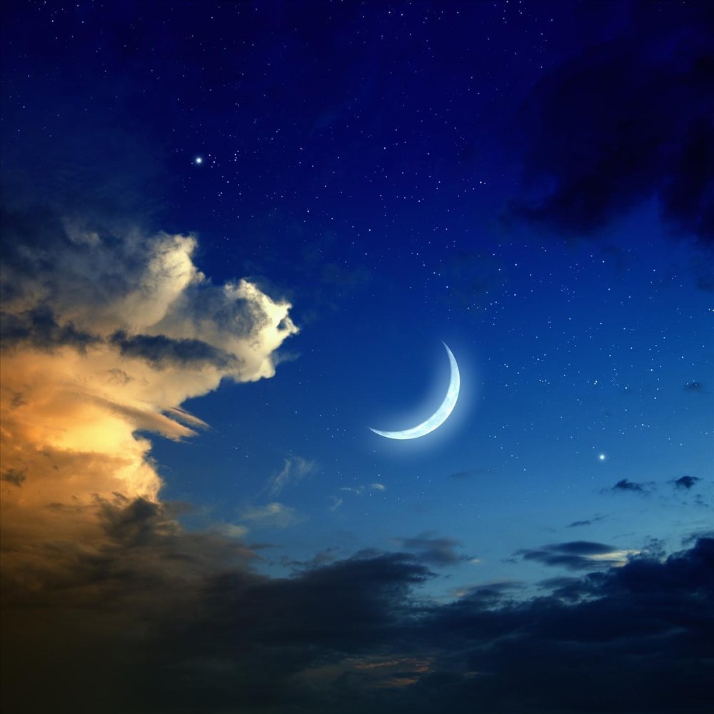 Месяц на небе