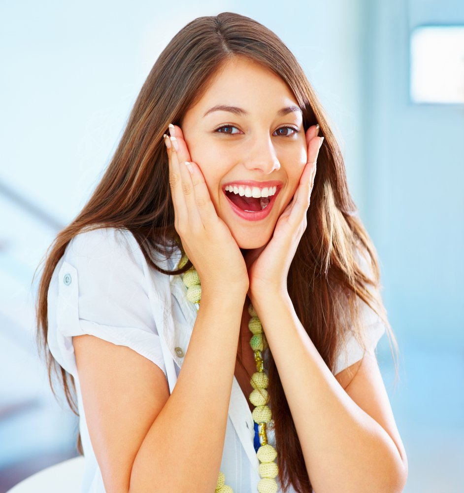 Довольная девушка