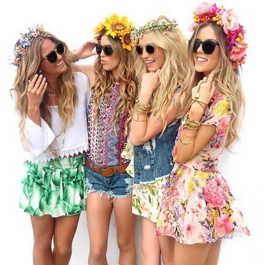 Картина для группы девочек