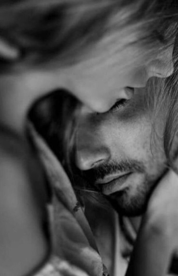 Мужчина и женщина нежность