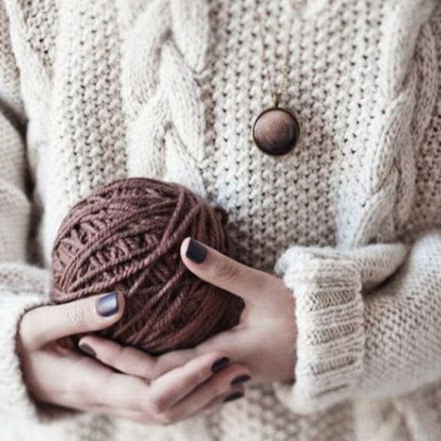 Котенок и пряжа