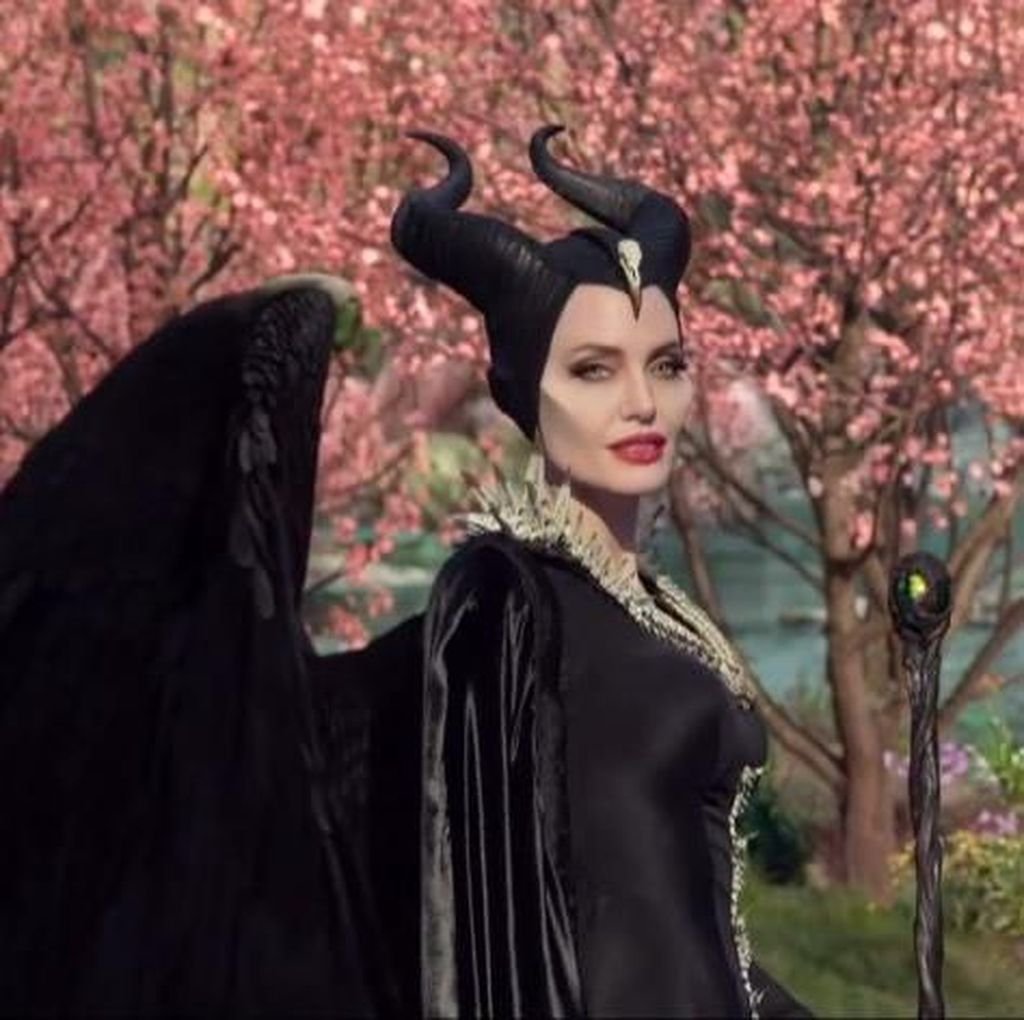 Малефисента Владычица фильм