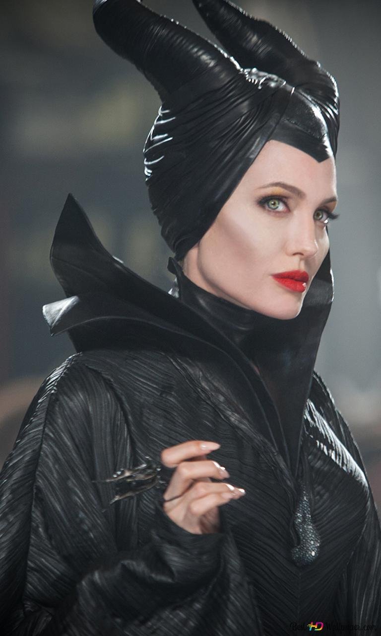 Анджелина Джоли малиыицент