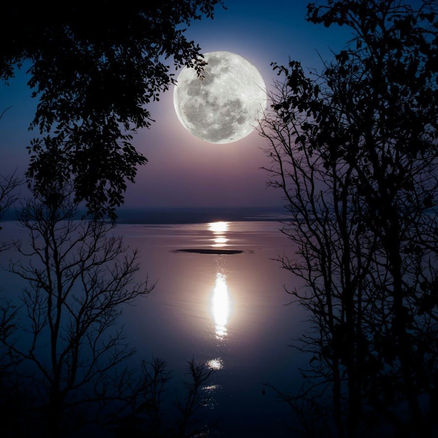 Лунная река