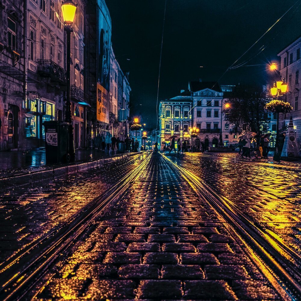 Улицы ночного города