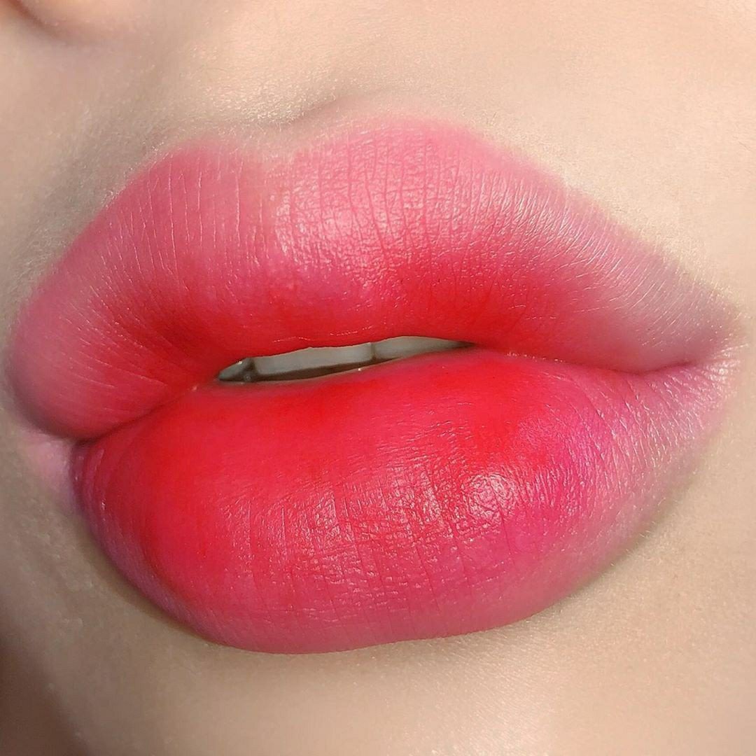 Красивые эстетичные губы