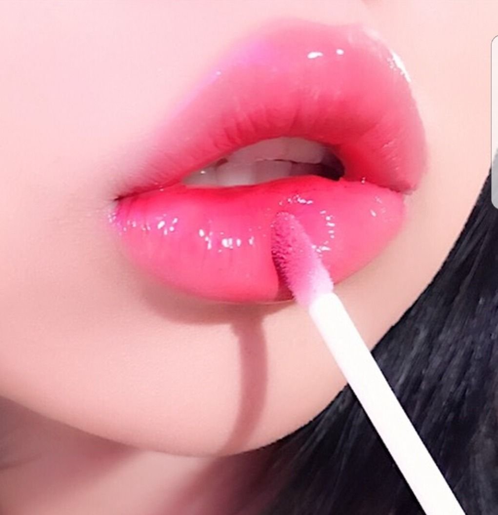 Персиковый оттенок помады