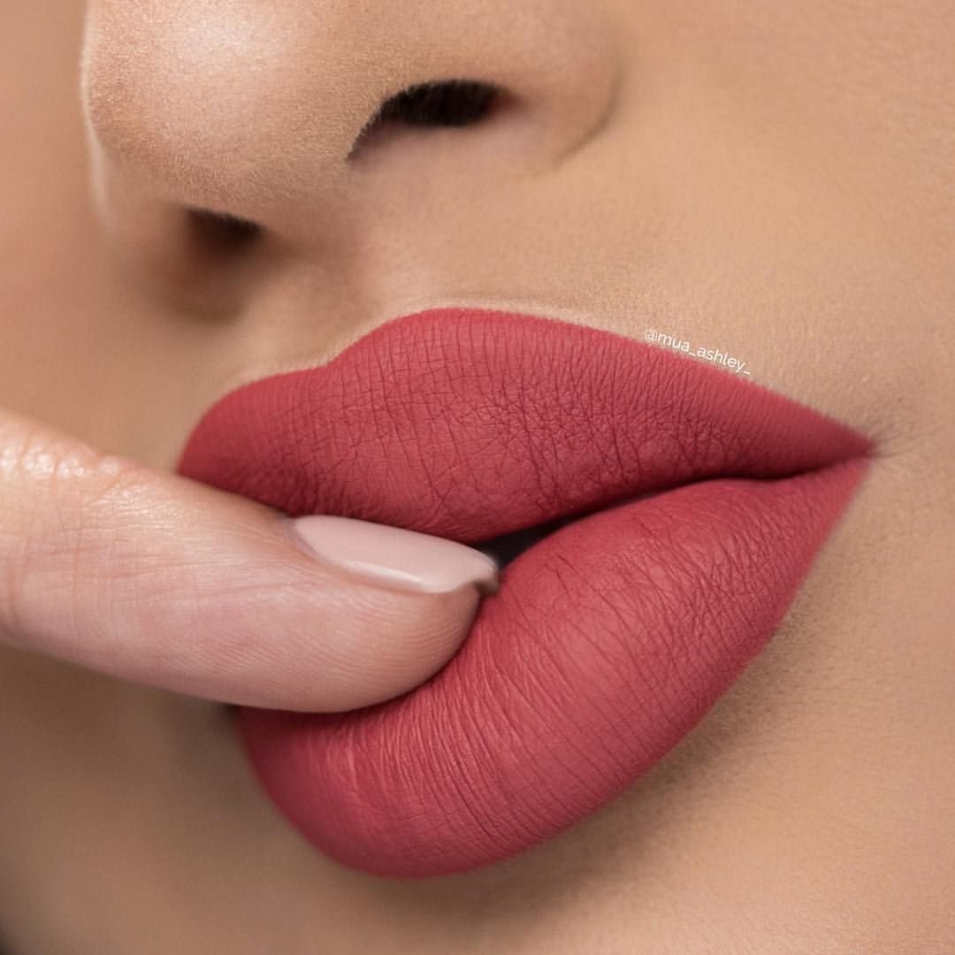 Помада цвет карамель