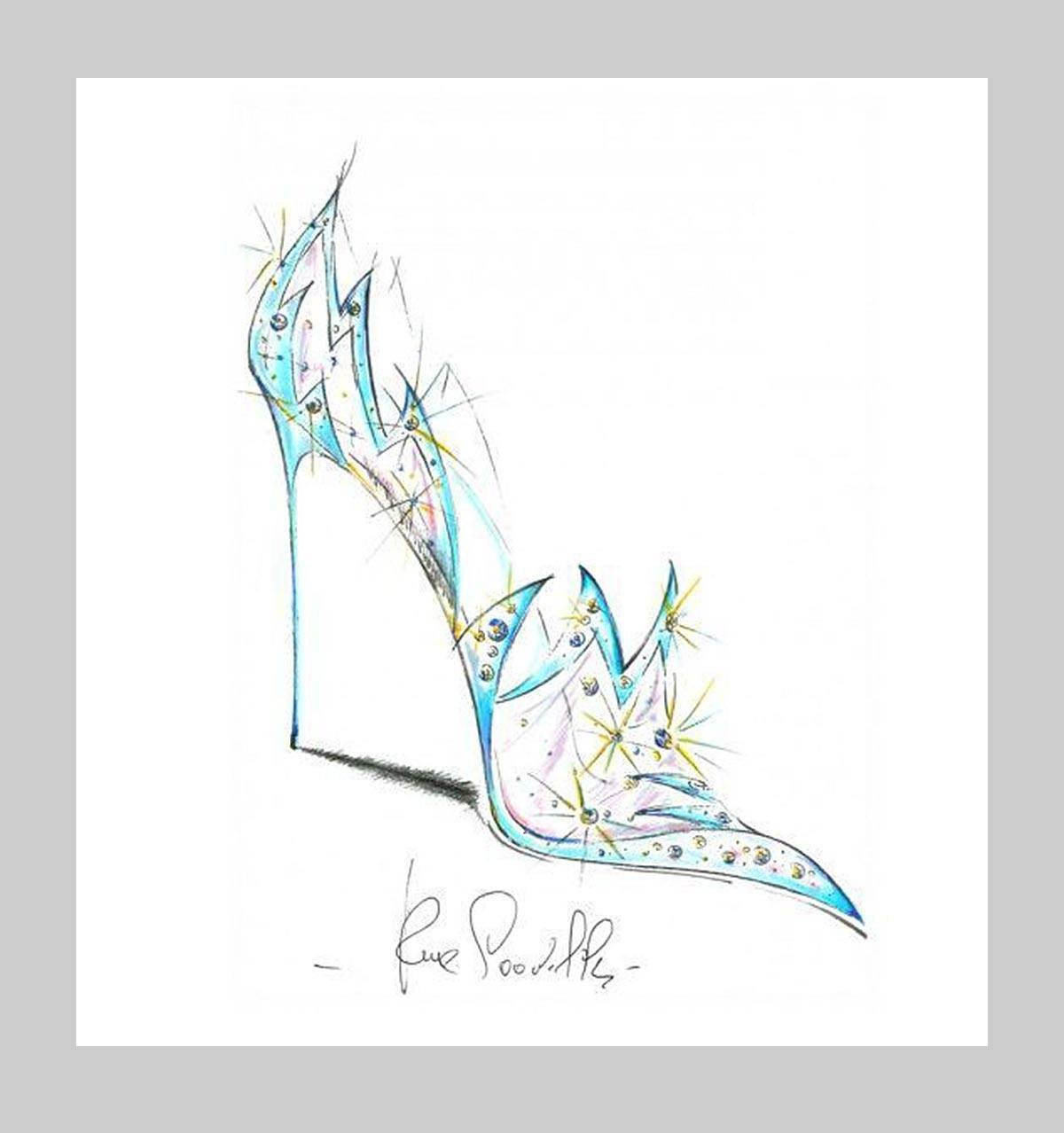 Хрустальная туфелька на подушке