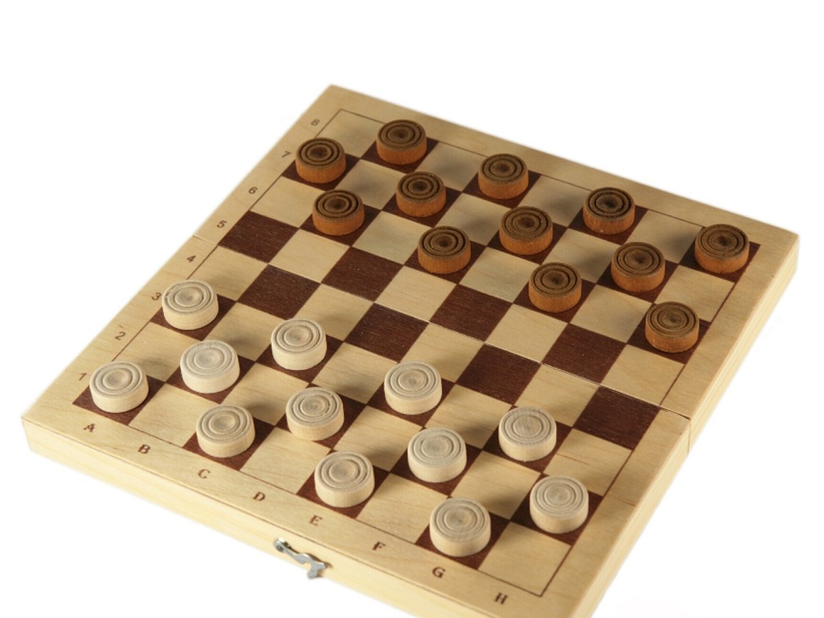 Шашки с44