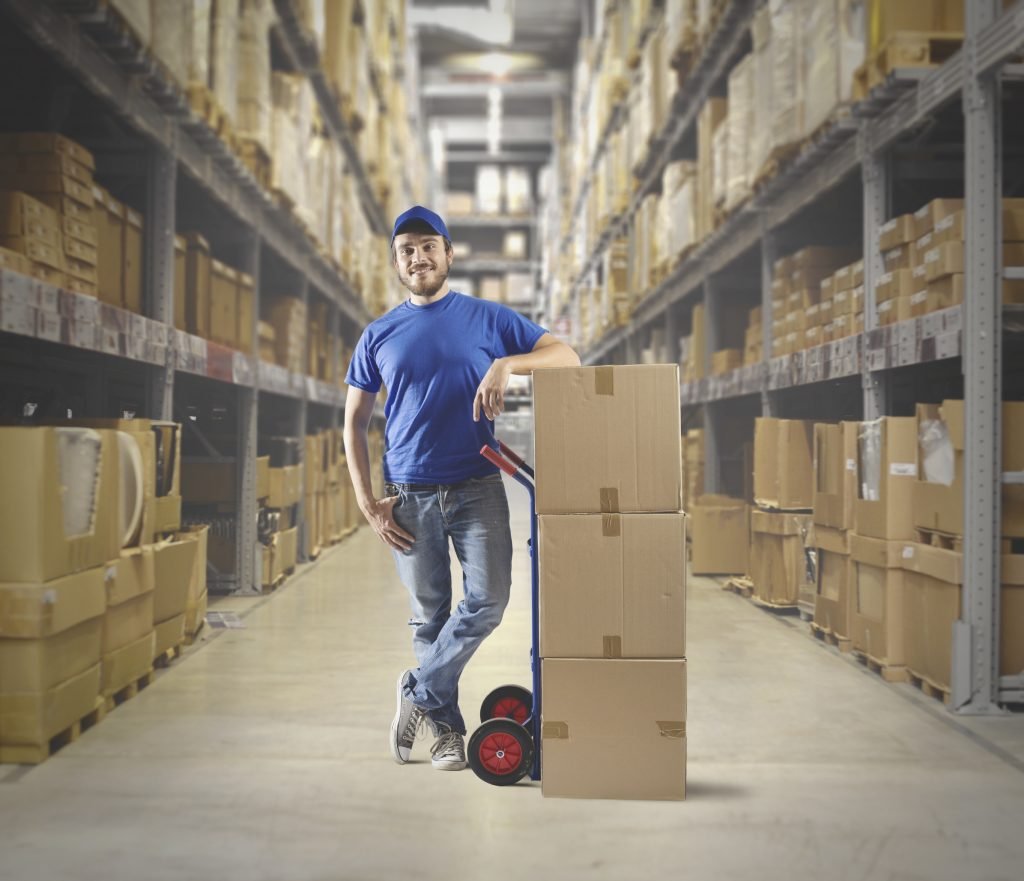 Рабочий склада