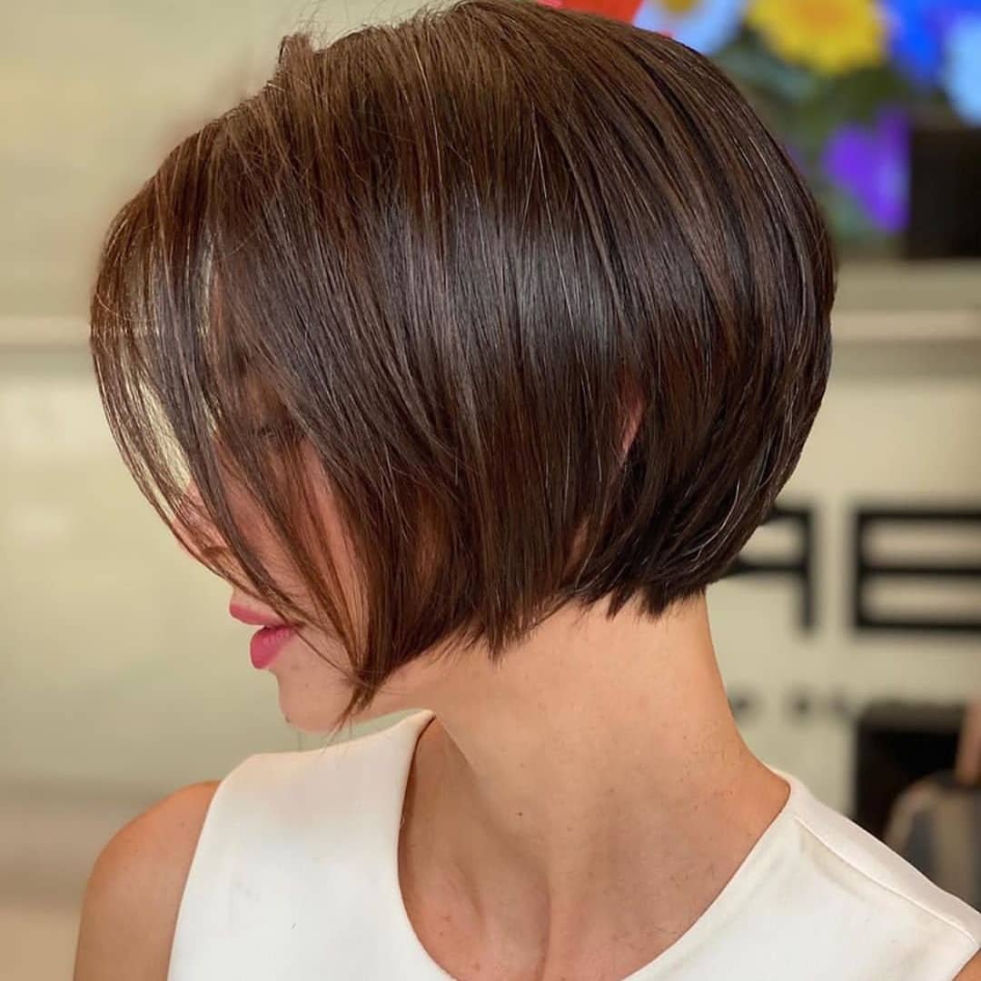 Боб каре градуированное асимметрия