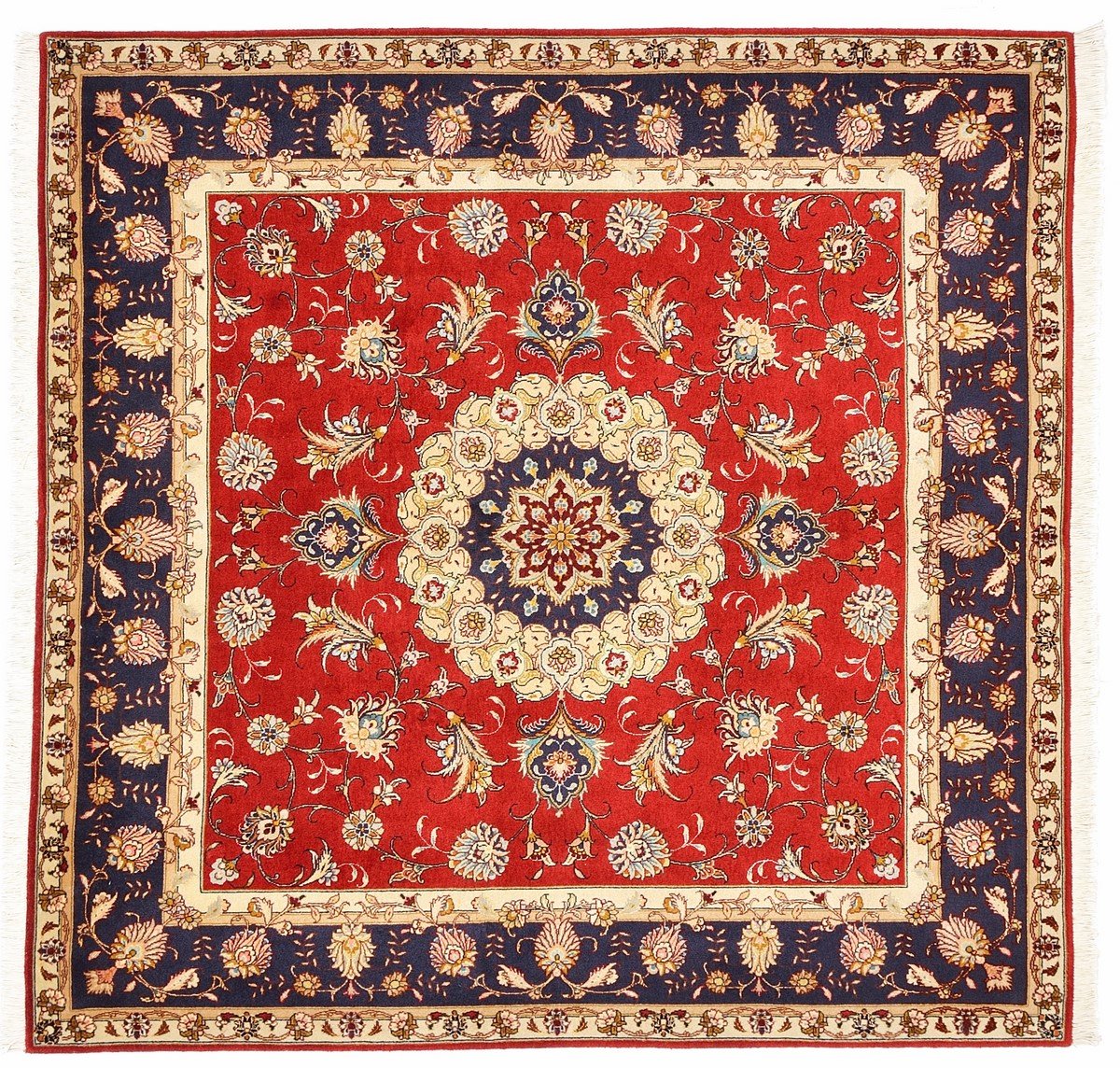 Квадратный ковер