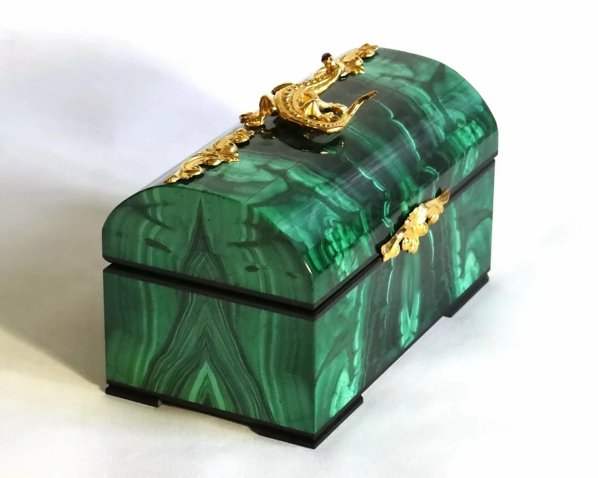Малахитовый ларец Карандаева