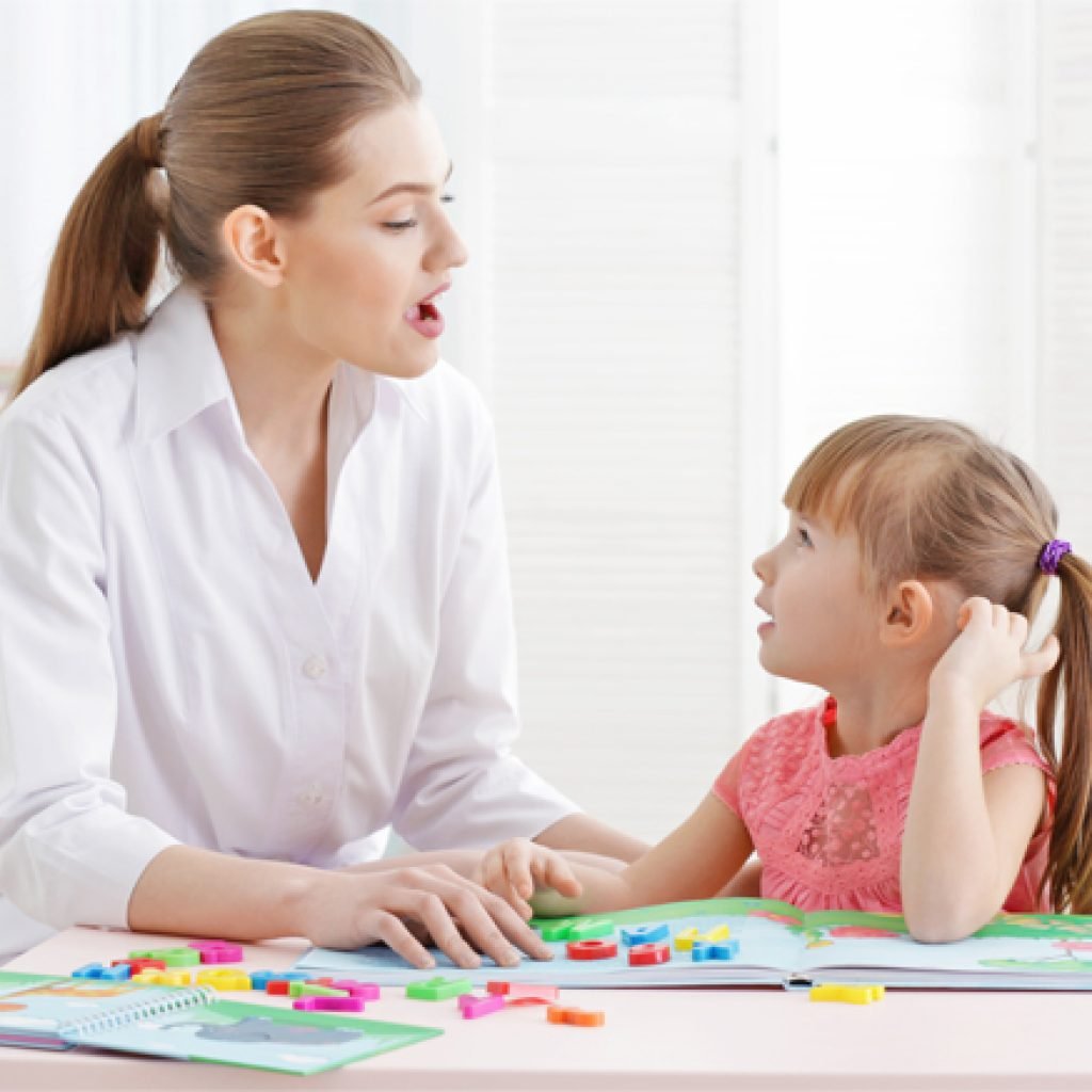 Занятия с дефектологом