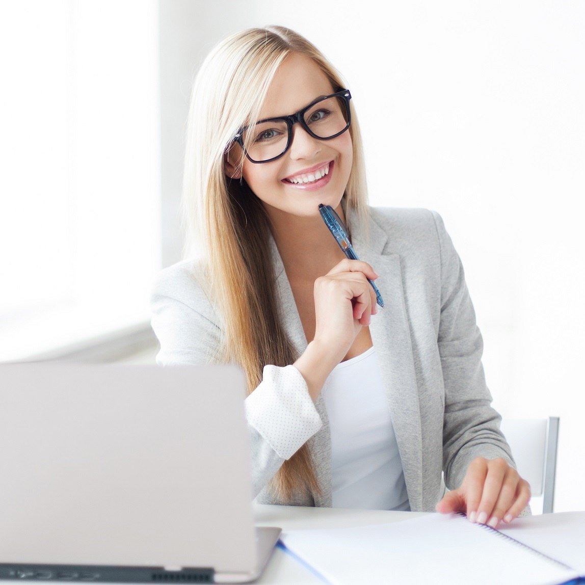 Девушка менеджер