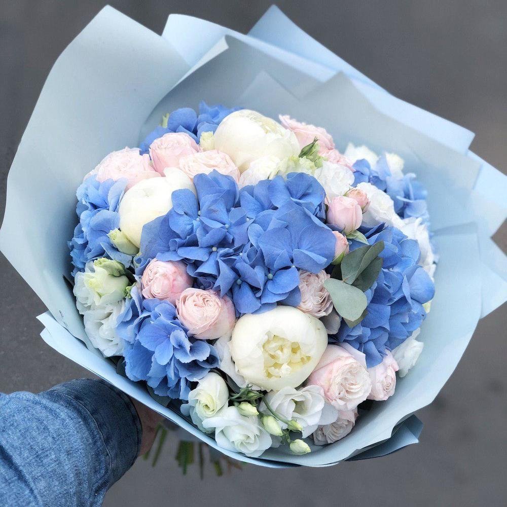 Розово голубые цветы