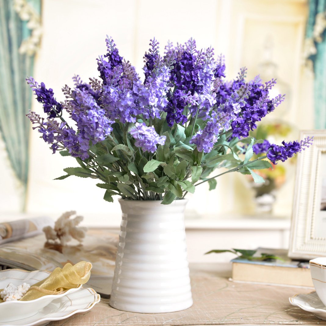 Цветы лаванды в интерьере