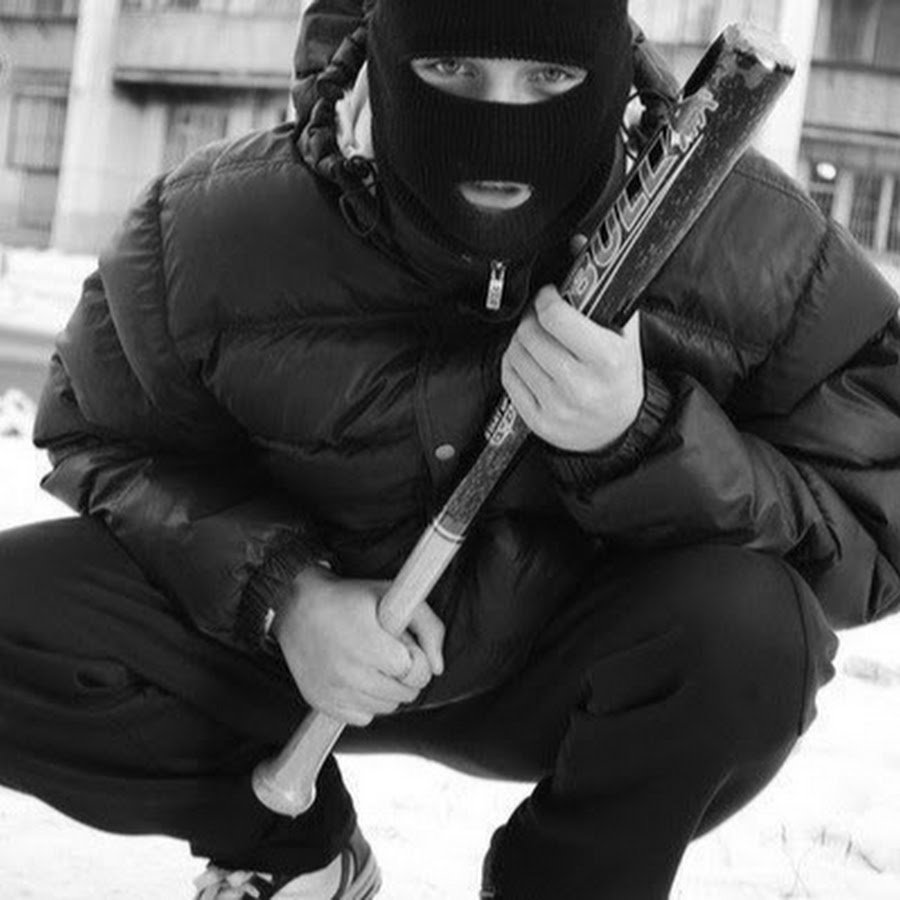 Анонимус с оружием