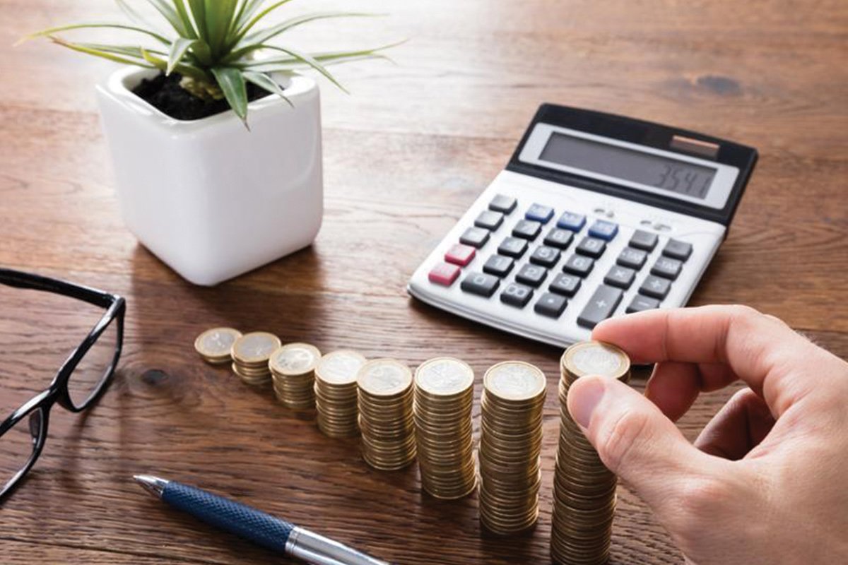 Калькулятор и деньги