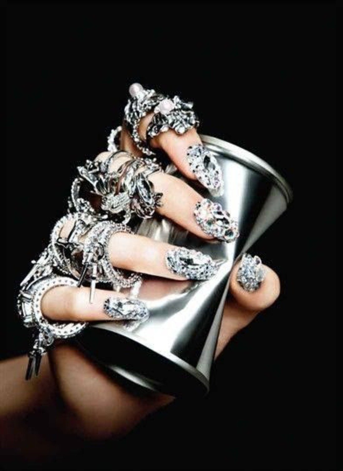 Ювелирные украшения Вог