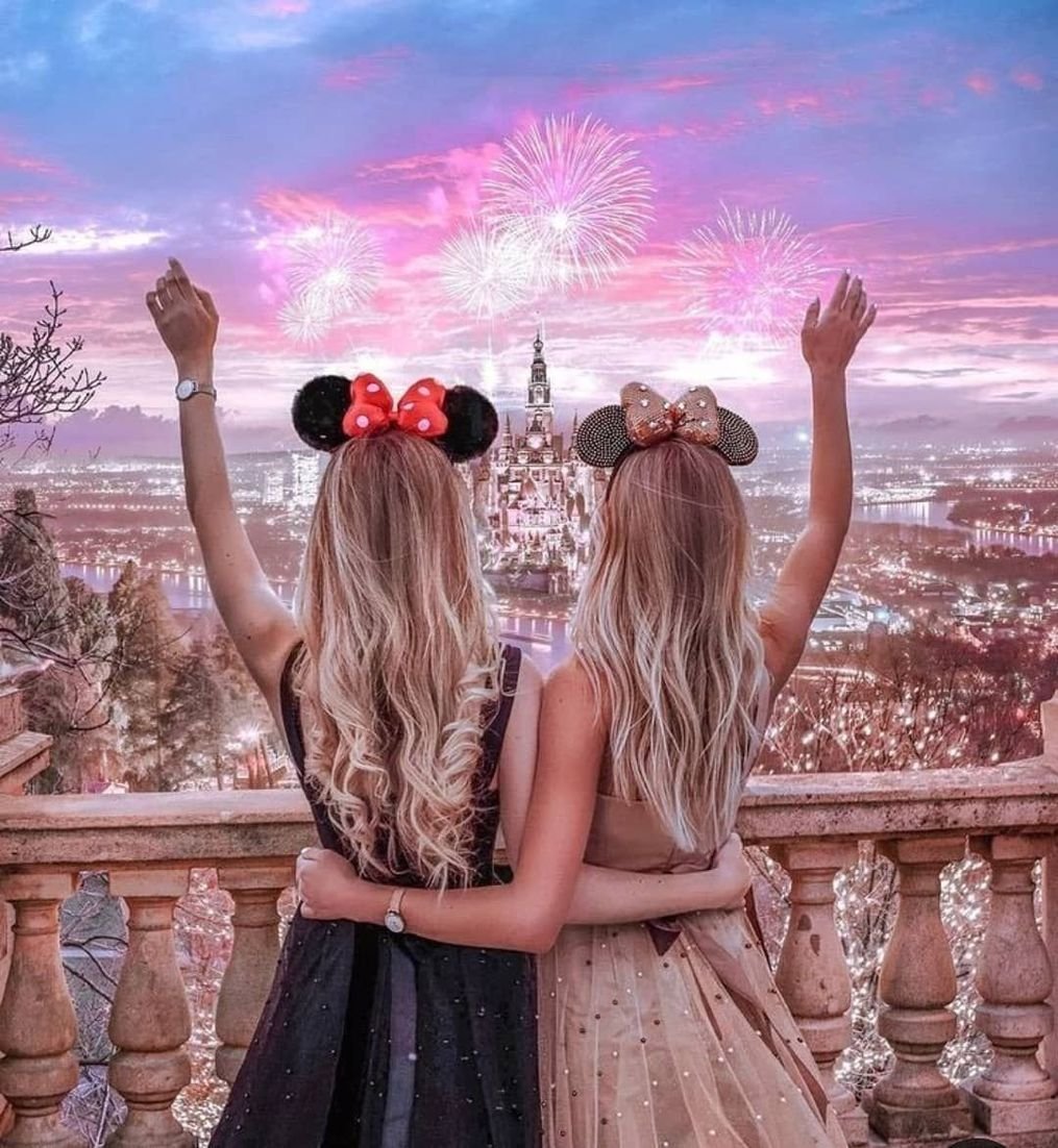 Две подружки