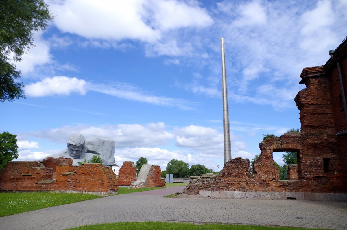 Белоруссия, Брестская крепость - 52° 4'57.00"n 23°39'20.00"e