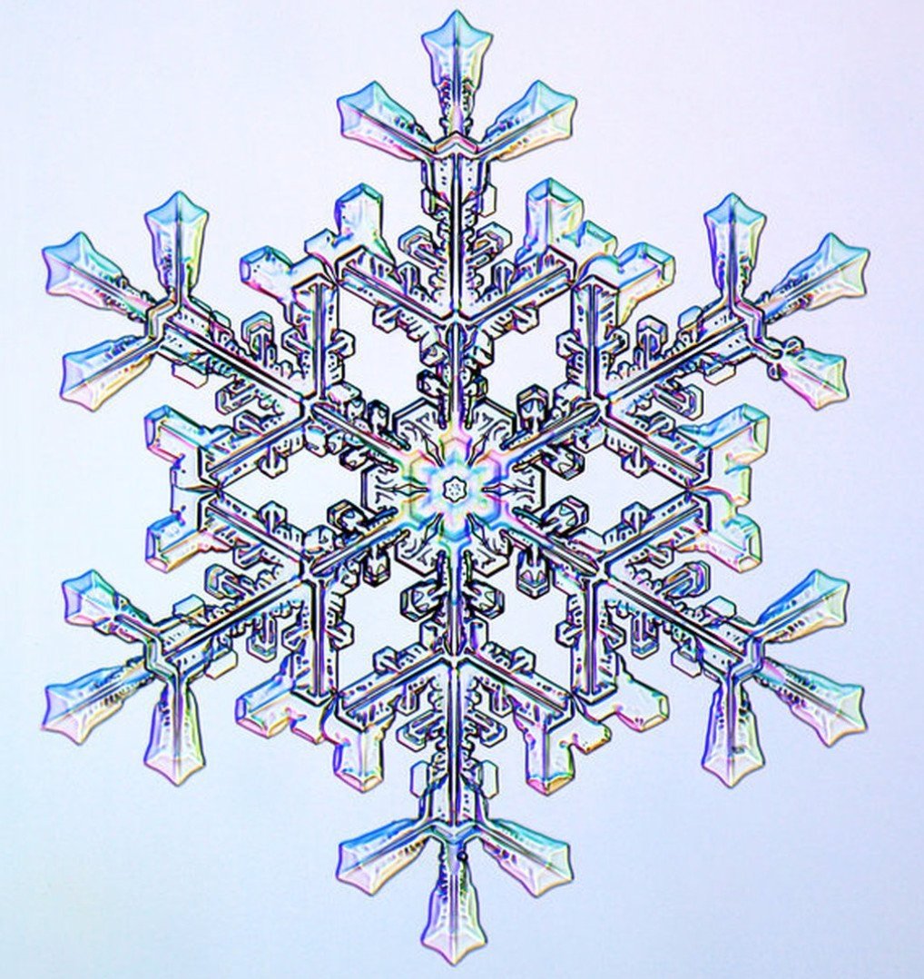 Объемные снежинки на прозрачном фоне