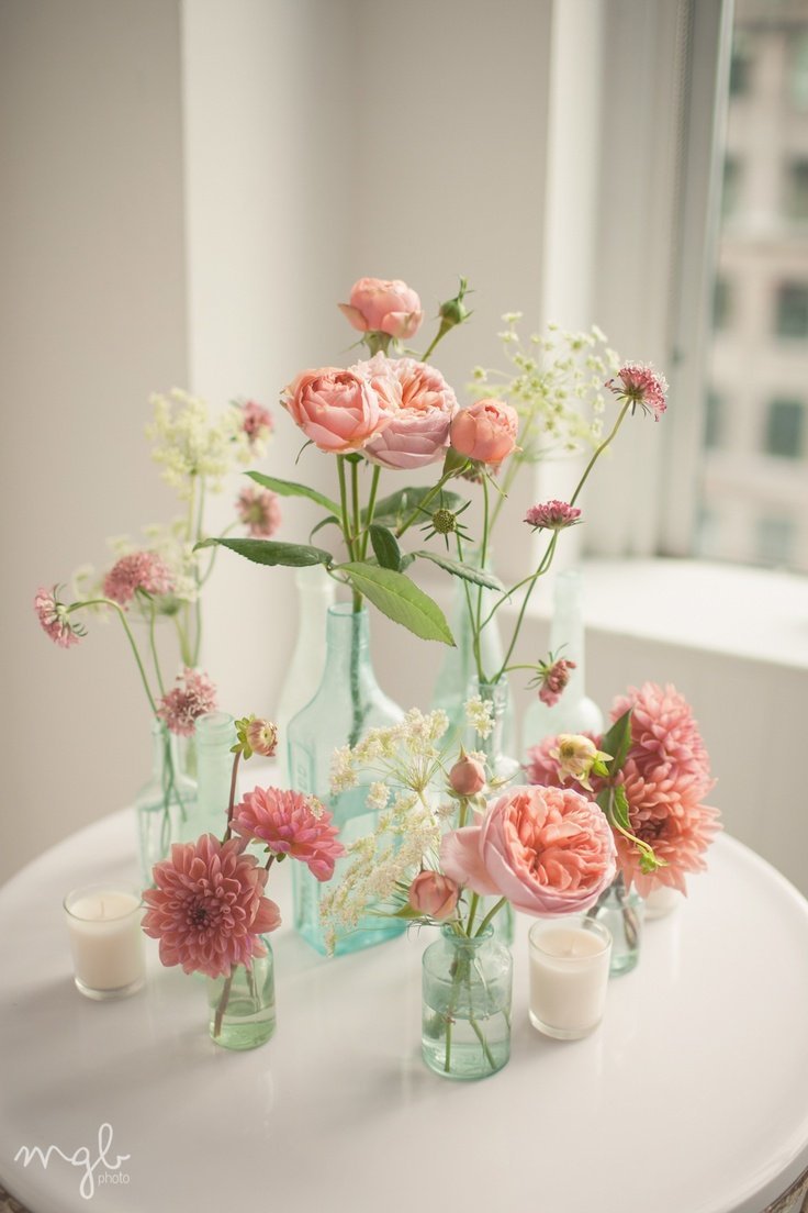 Элегантные цветы в вазе