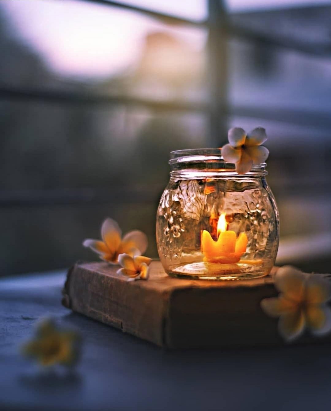 Свеча в красивой банке