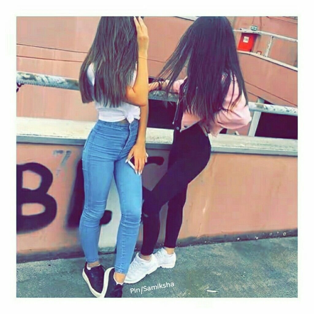 Две топовые девушки