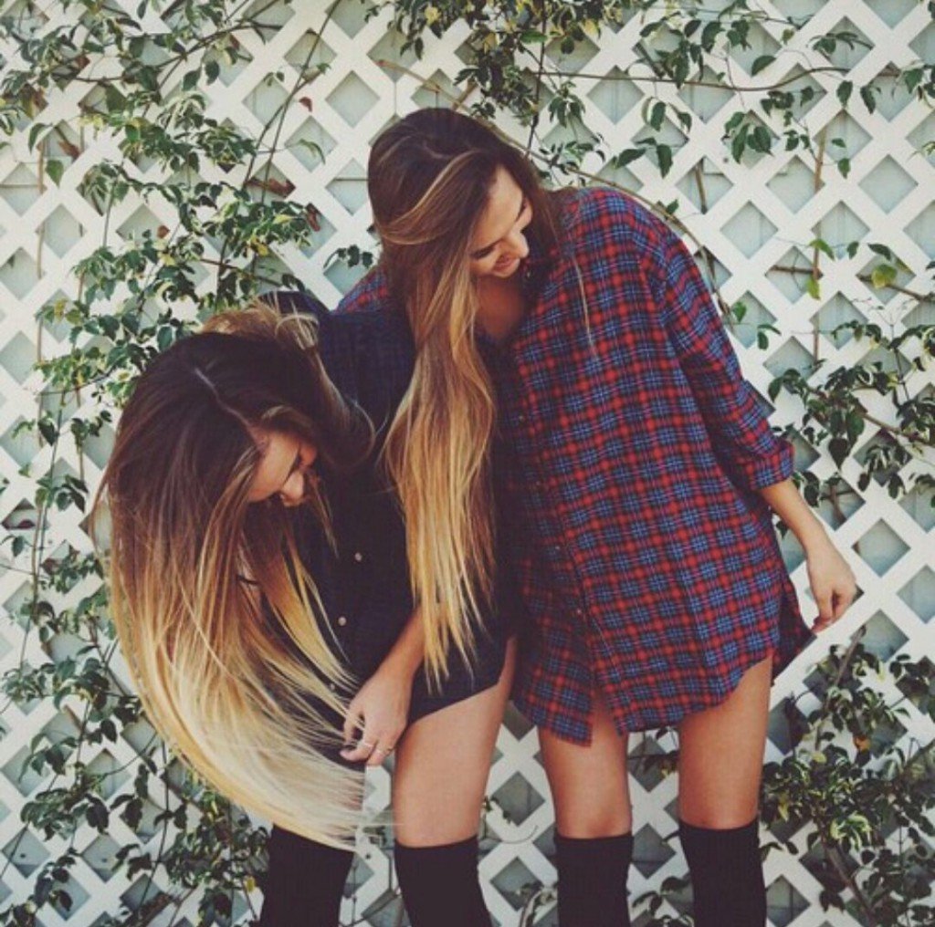 Подружки черно белые