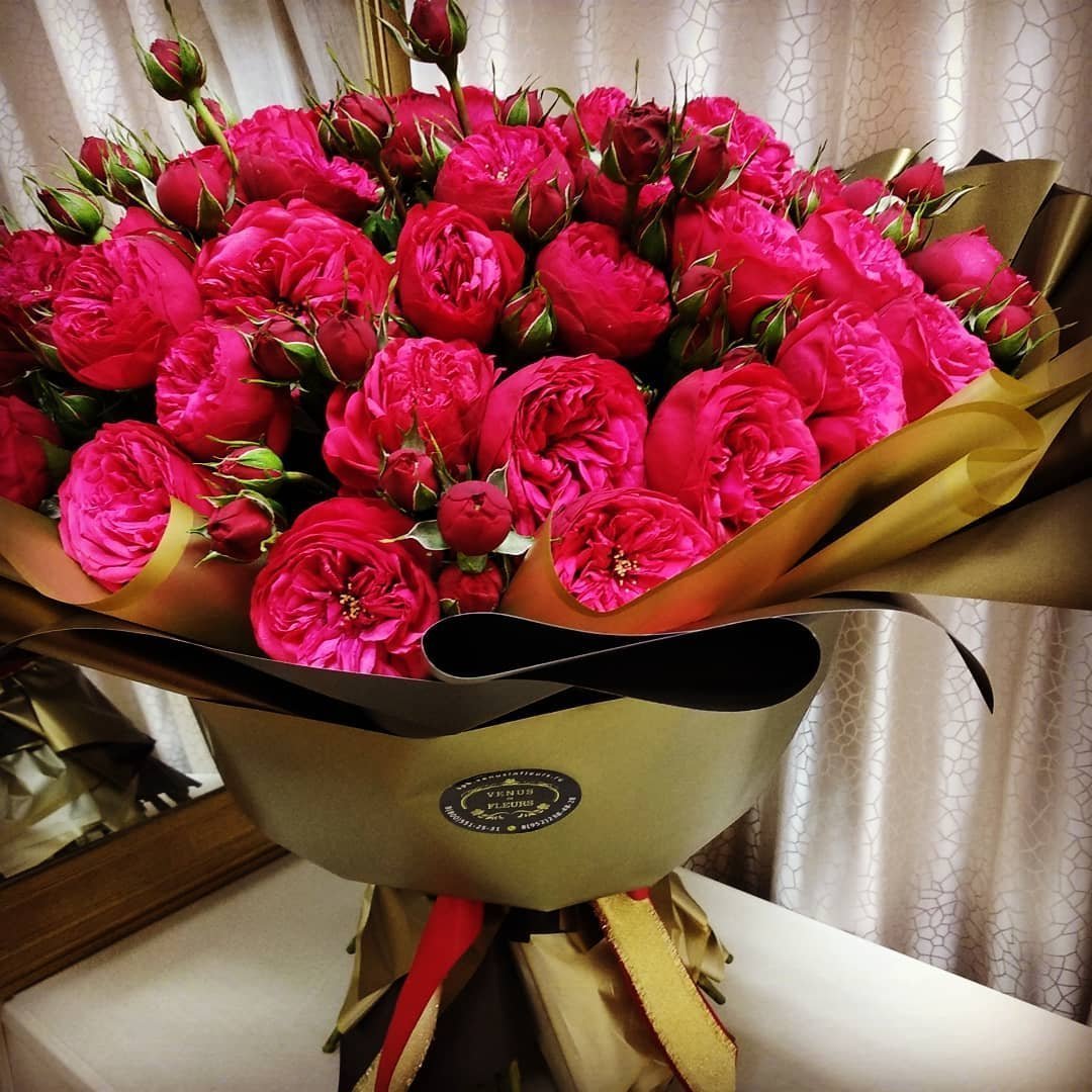 Красивые букеты из пионовидных роз