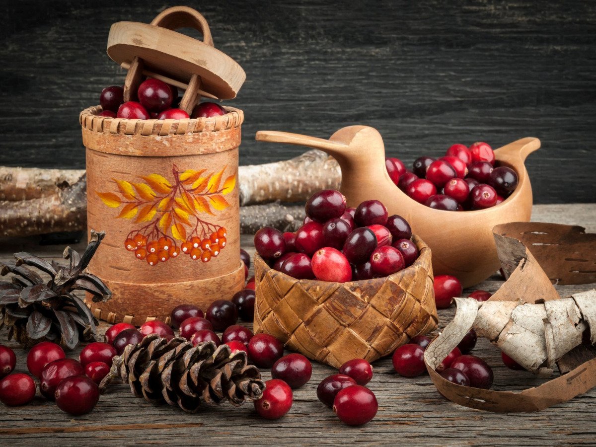 Туесок с ягодами