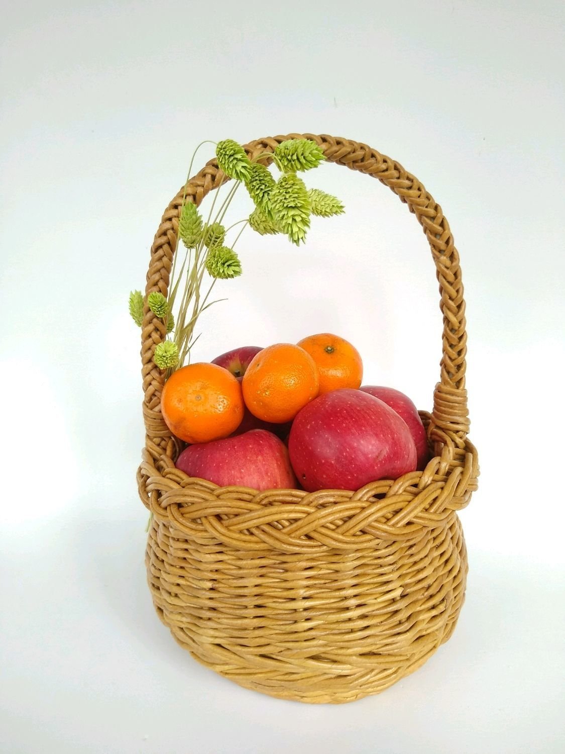 Плетёные корзины из лозы