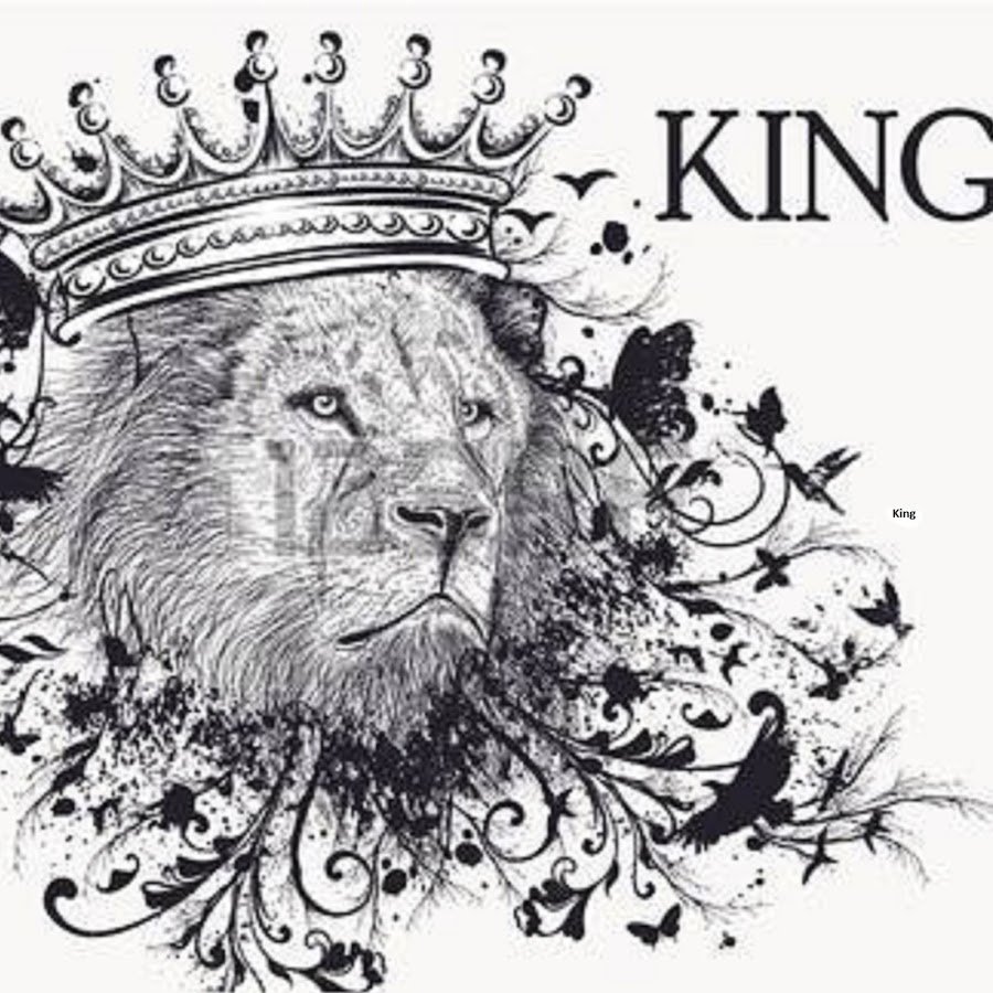 Лев с короной на голове