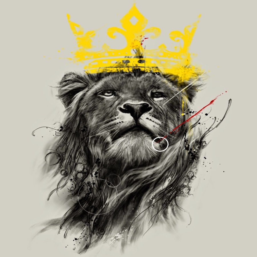 Лев с короной на голове