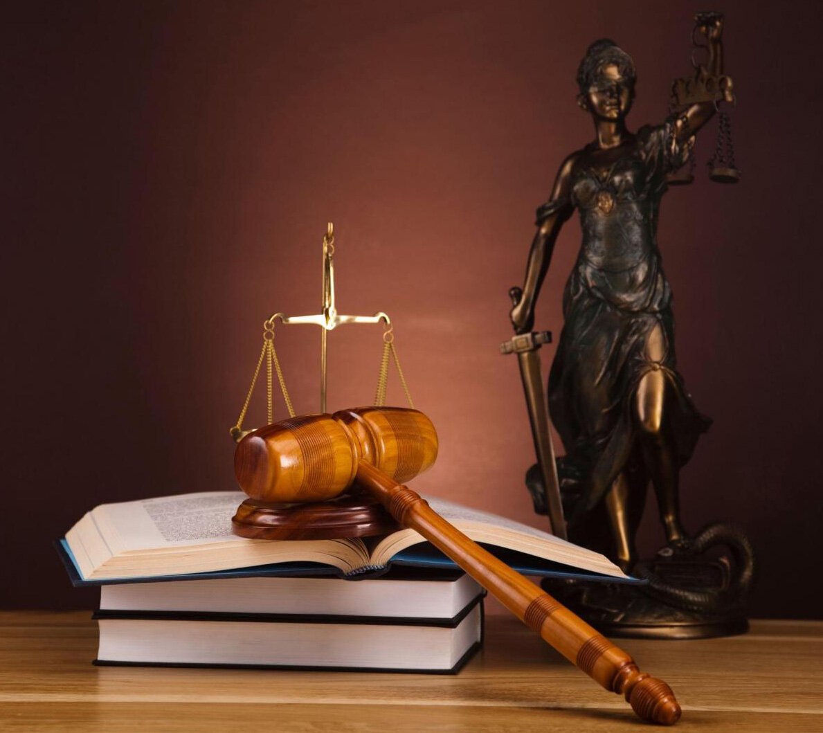 Мы знаем что ныне лежит на весах и что совершается ныне