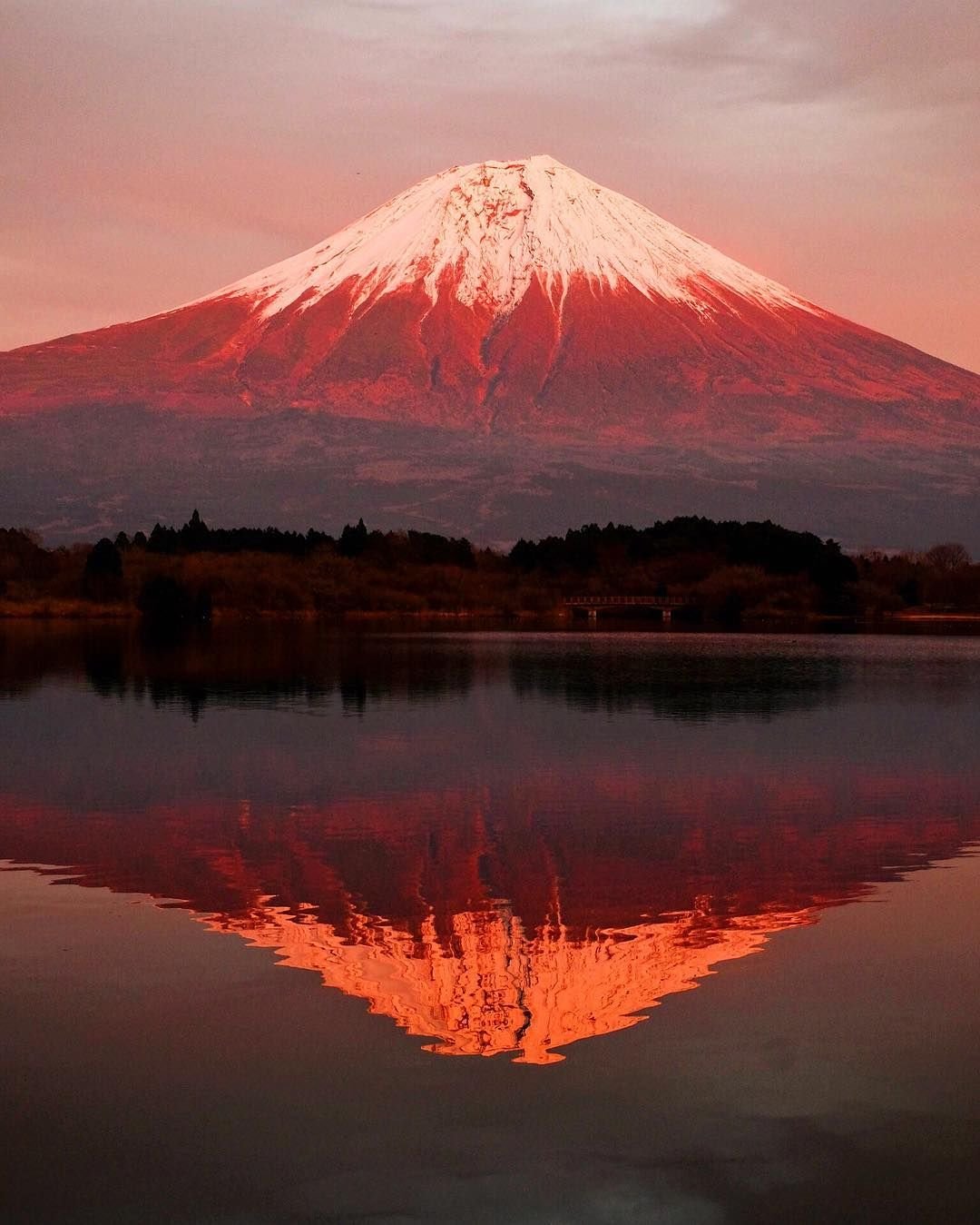 Гора Фудзи в Японии