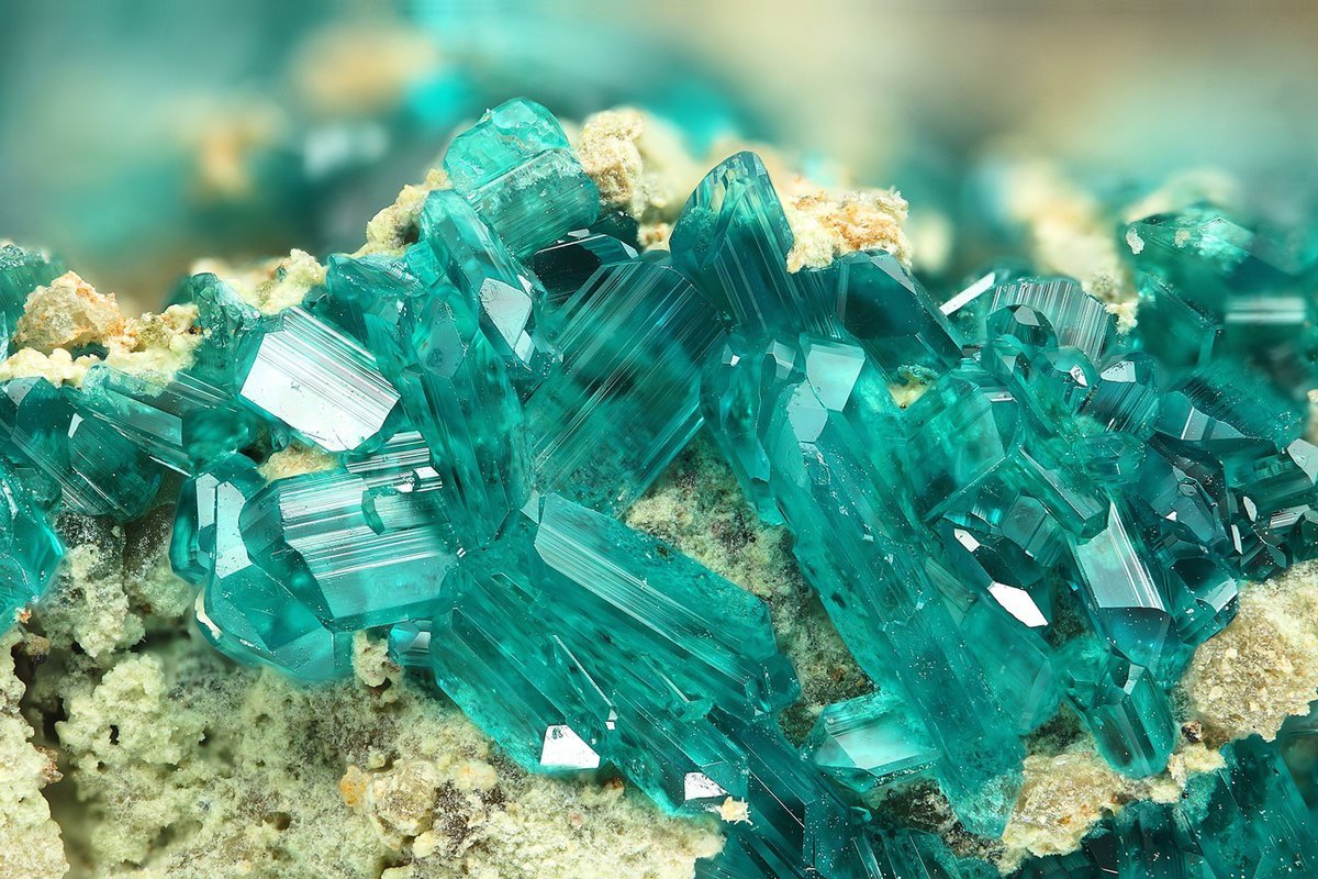 Тургит минерал