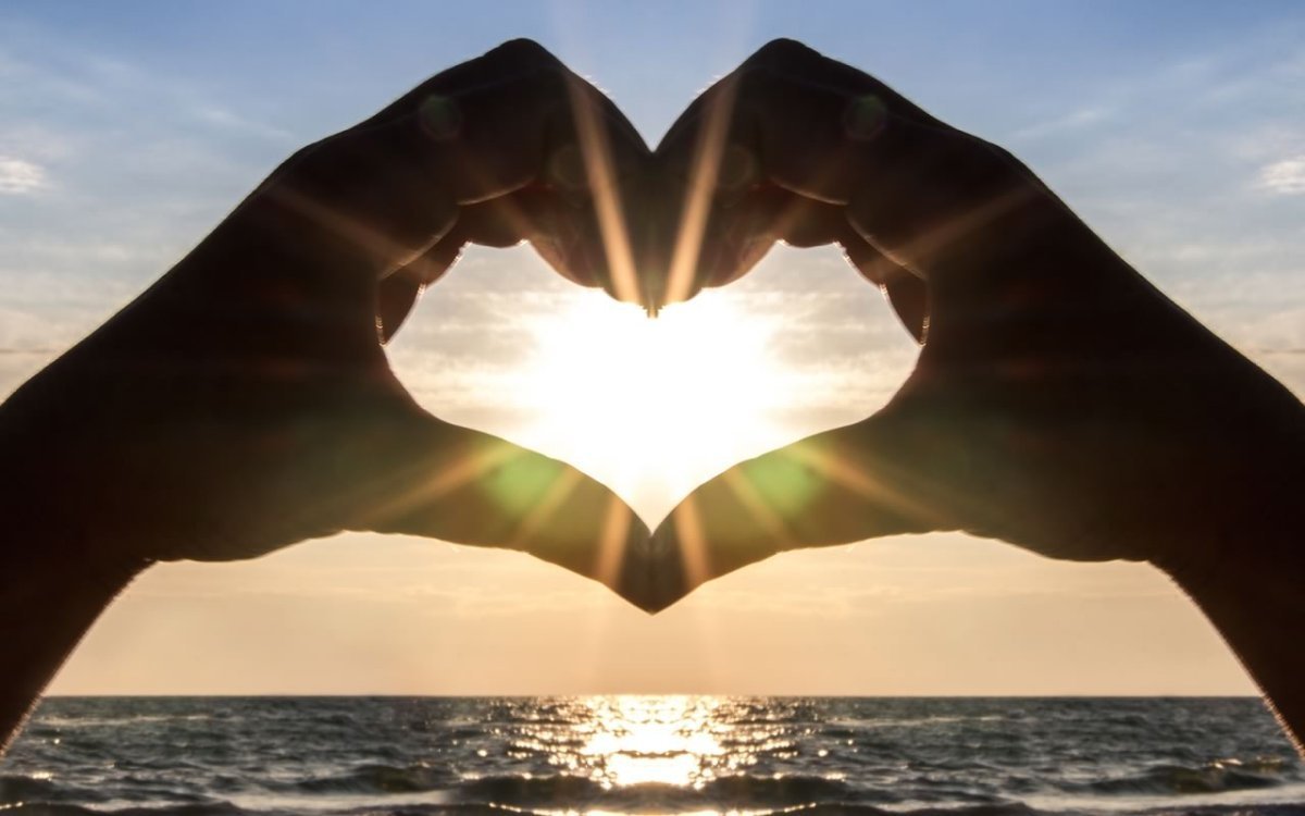 Сердечко руками