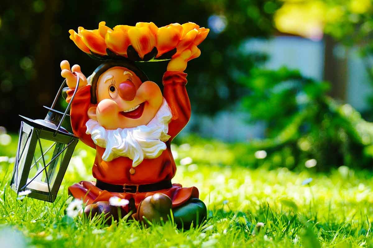 Фигурки для сада