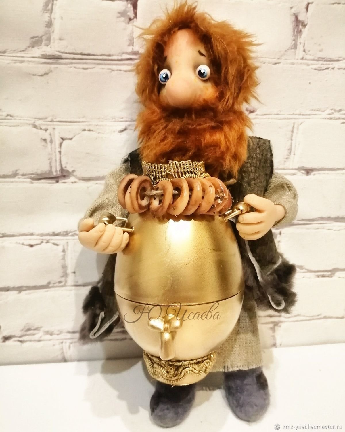 Домовенок Кузька с сундучком