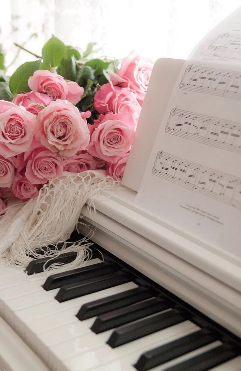 Рояль с цветами