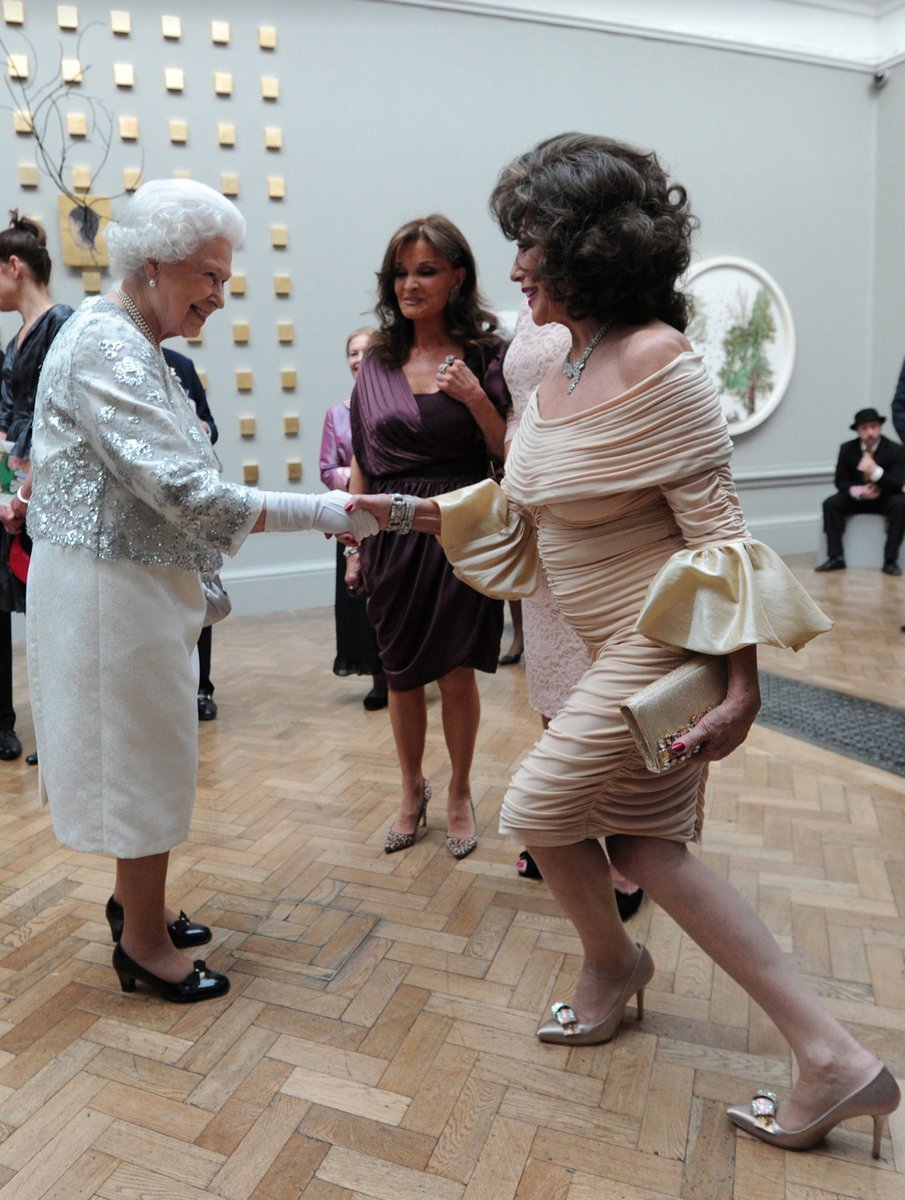 Королева Елизавета Реверанс