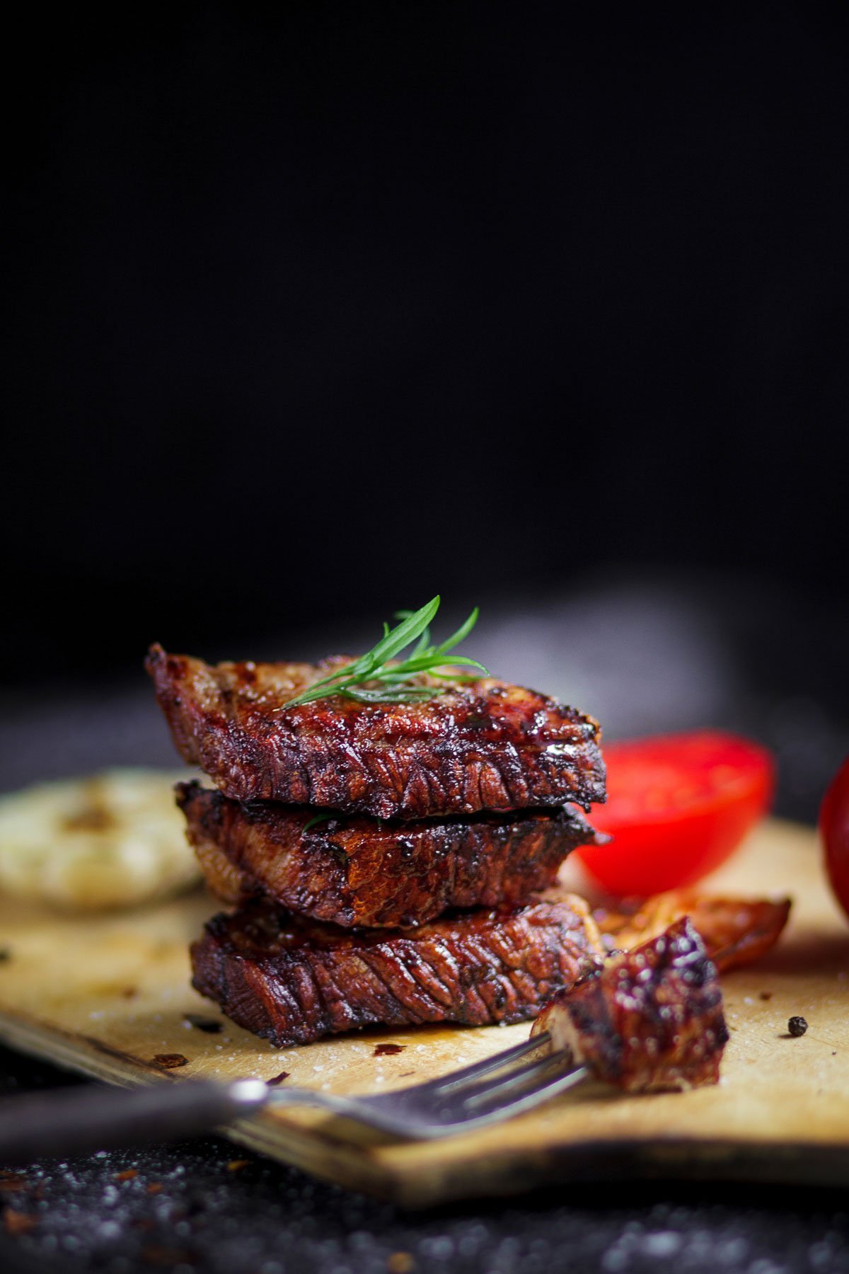 Стейк с розмарином