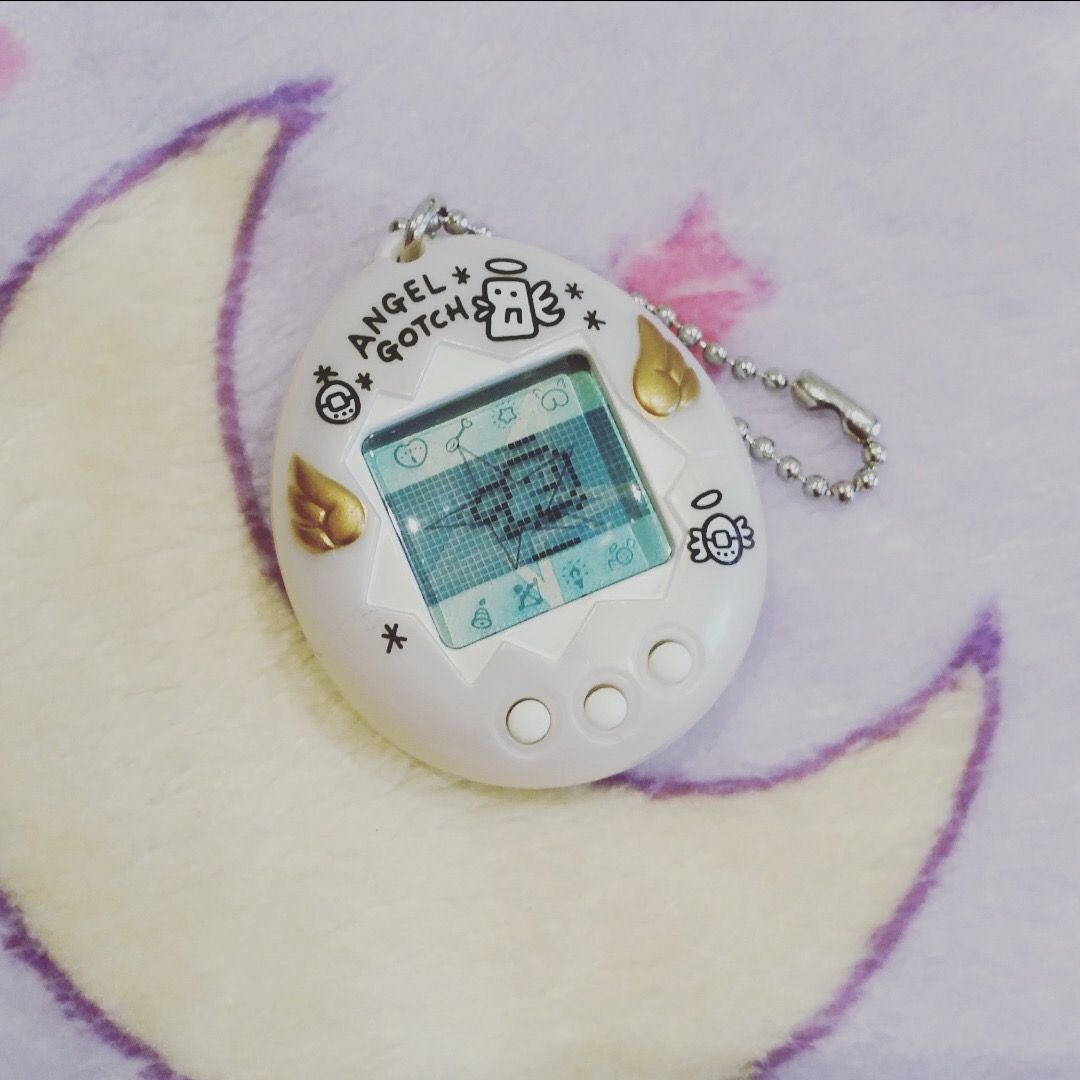 Тамагочи мятного цвета